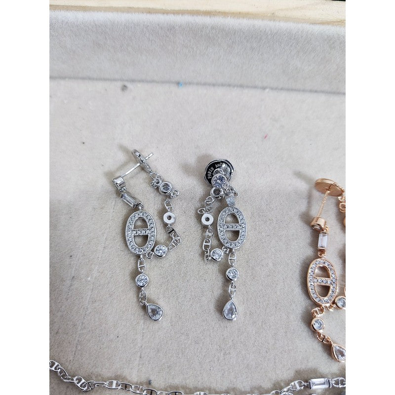 18K Hermes Chaine D'ancre Chaos Diamond Earrings