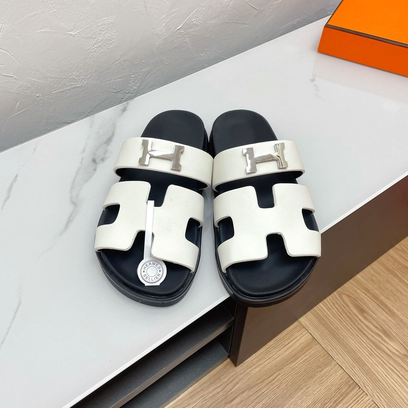 HERMES CHYPRE SANDAL WHITE LAMBSKIN WITH H BUCKLE