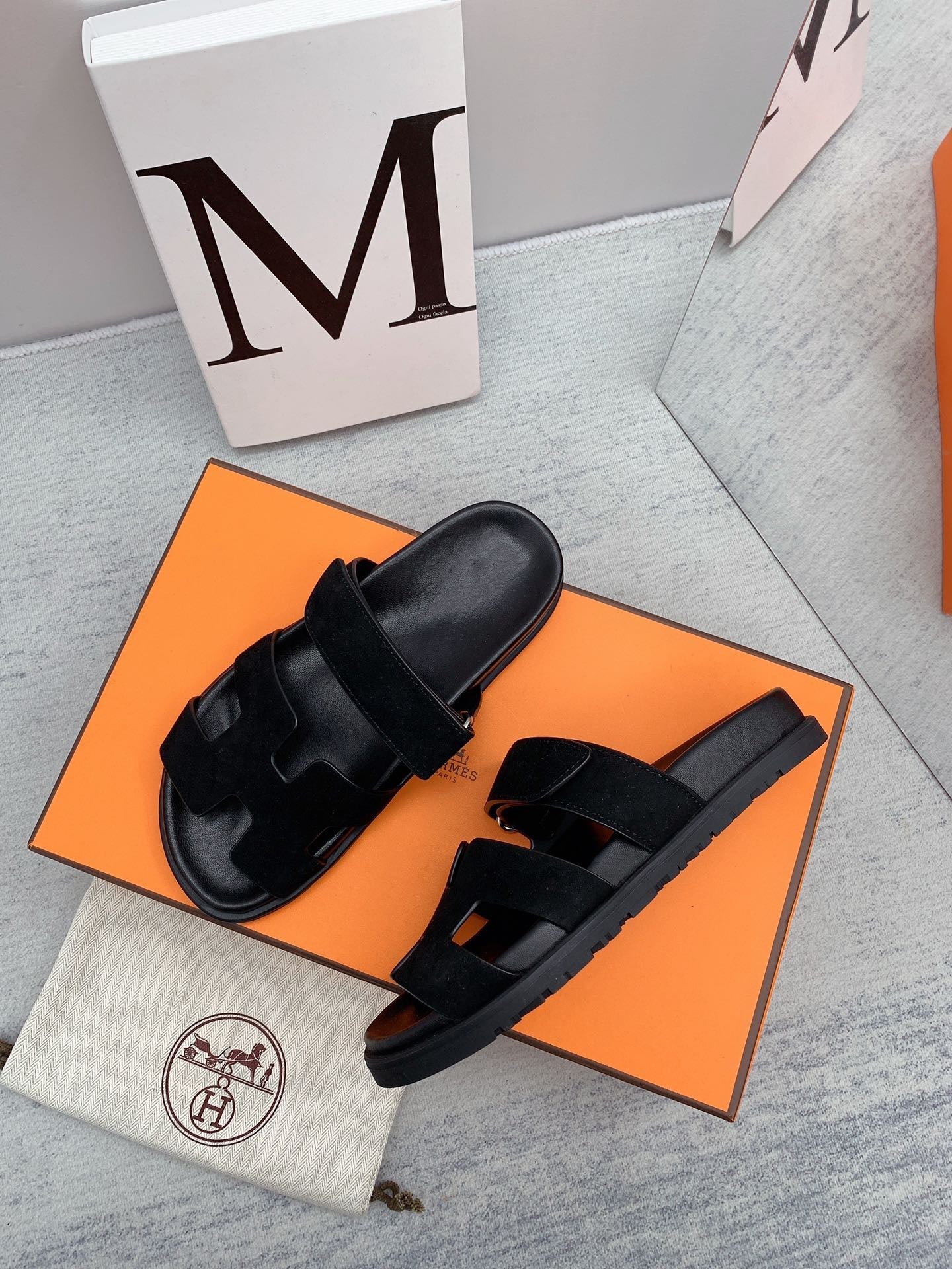 HERMES Chypre Sandal Black velvet lining